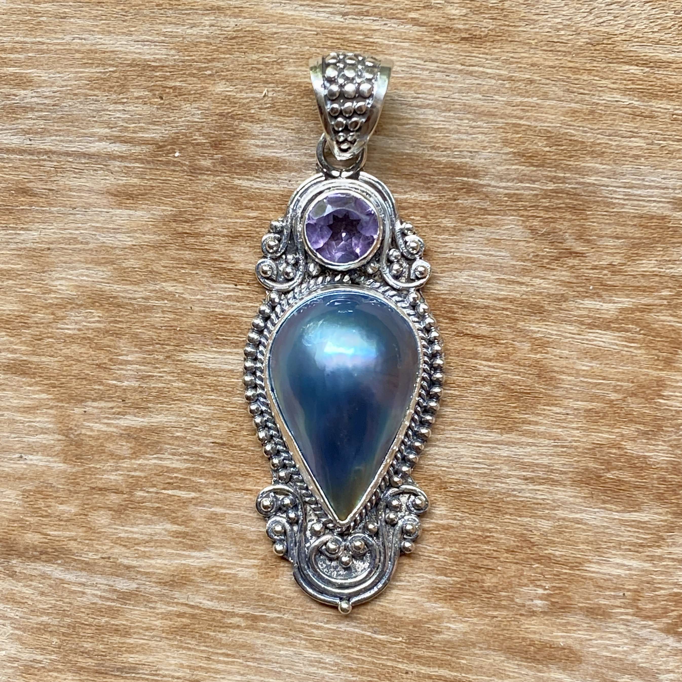 (HANDMADE 925 BALI SILVER FILIGREE PENDANTS WITH MABE PEARL)